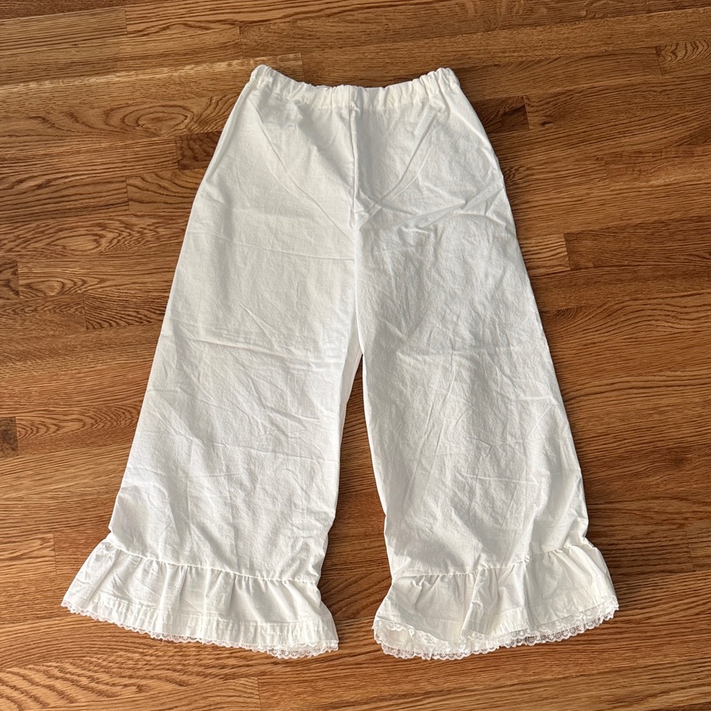 Women's White Ruffle Hem Pillowcase Pants